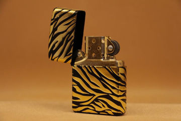 فندک زیپو اورجینال طرح پلنگی 10688 Zippo