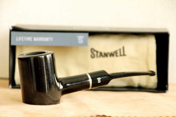 Stanwell Black Diamond 207 پیپ مشکی براق استانول سری بلک دیاموند مدل پوکر استند